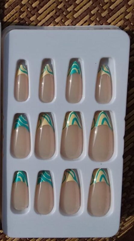 almond-pre-glued-press-on-nails.jpg