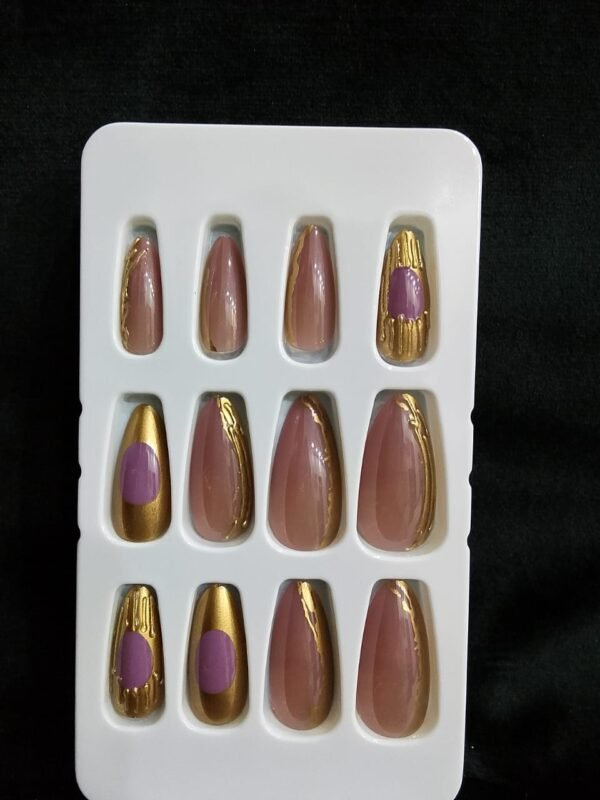 almond-pre-glued-press-on-nails.jpg