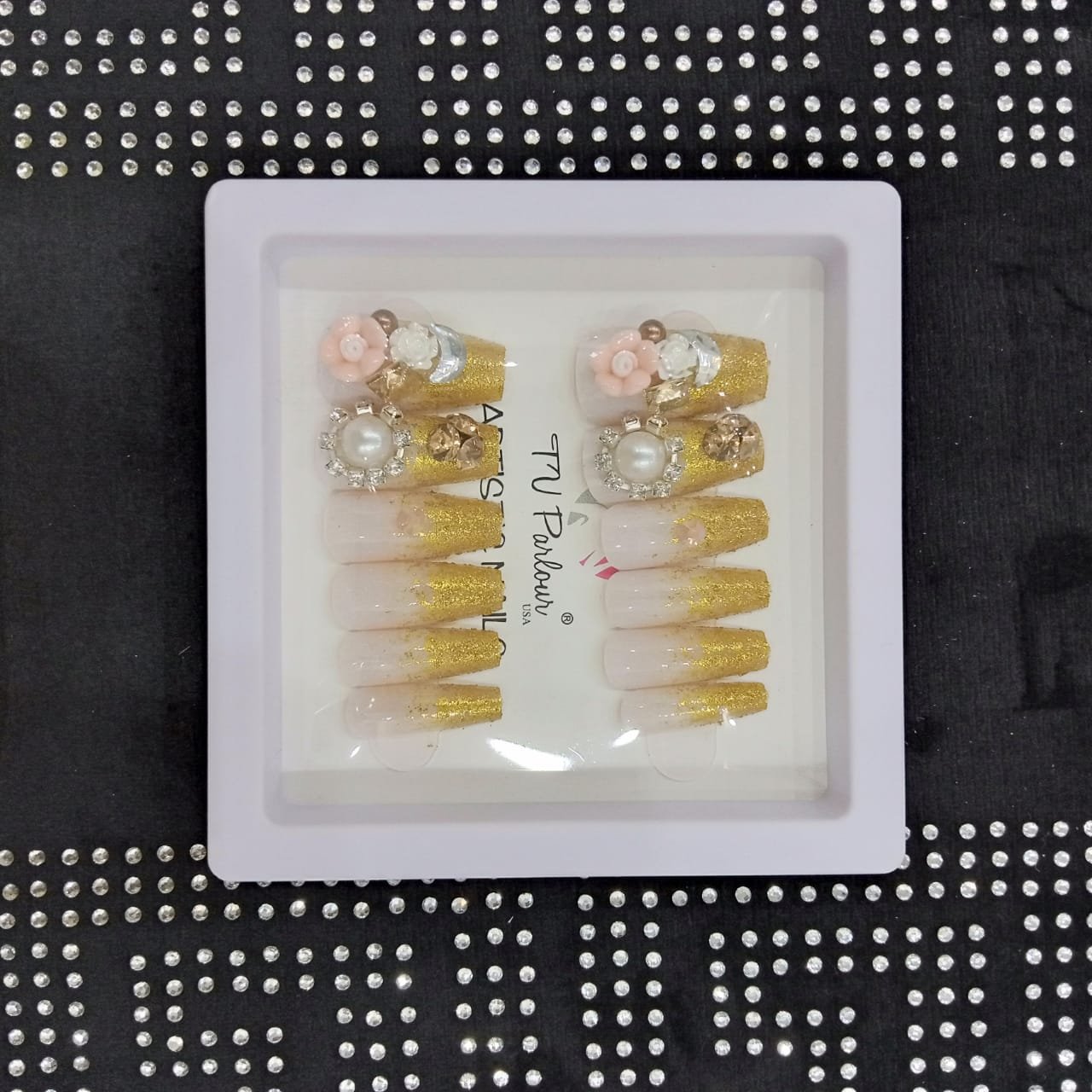 WhatsApp Image 2026-02-21 at 1.11.25 AM (1) Coffin Bridal/Luxury Press On Nails – Trendy Reusable Nail Set 6 - Image 1